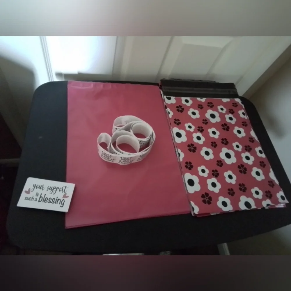 120 piece bundle with 40-10x13 mailers, 40 stickers,-40 thank you cards